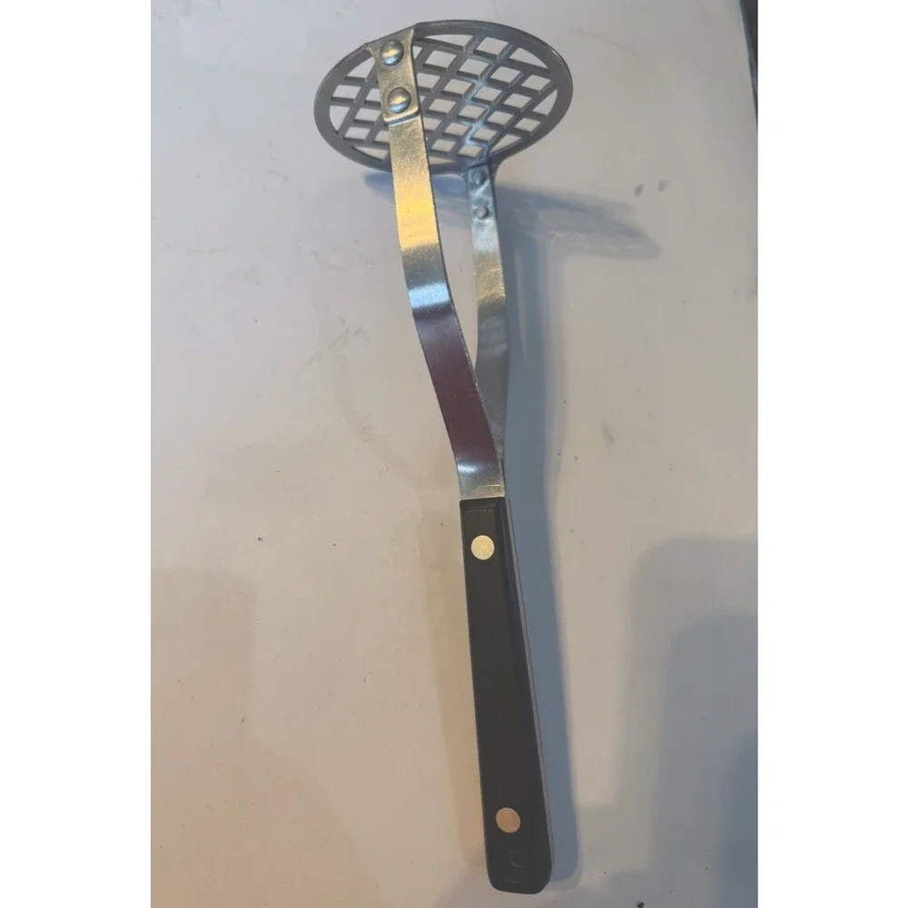 Flint Arrowhead Potato Masher Stainless Steel USA Black Handle Vintage‎